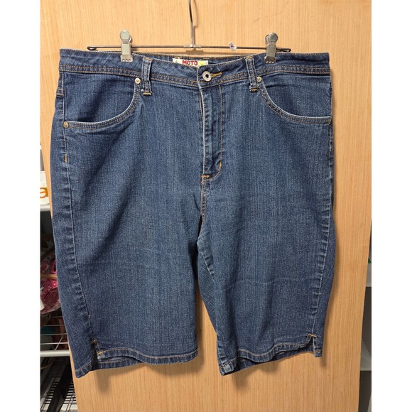 Moto Blues Size 18 Denim Bermuda Shorts Womens‎ Embellished Pockets High Rise - Picture 1 of 4